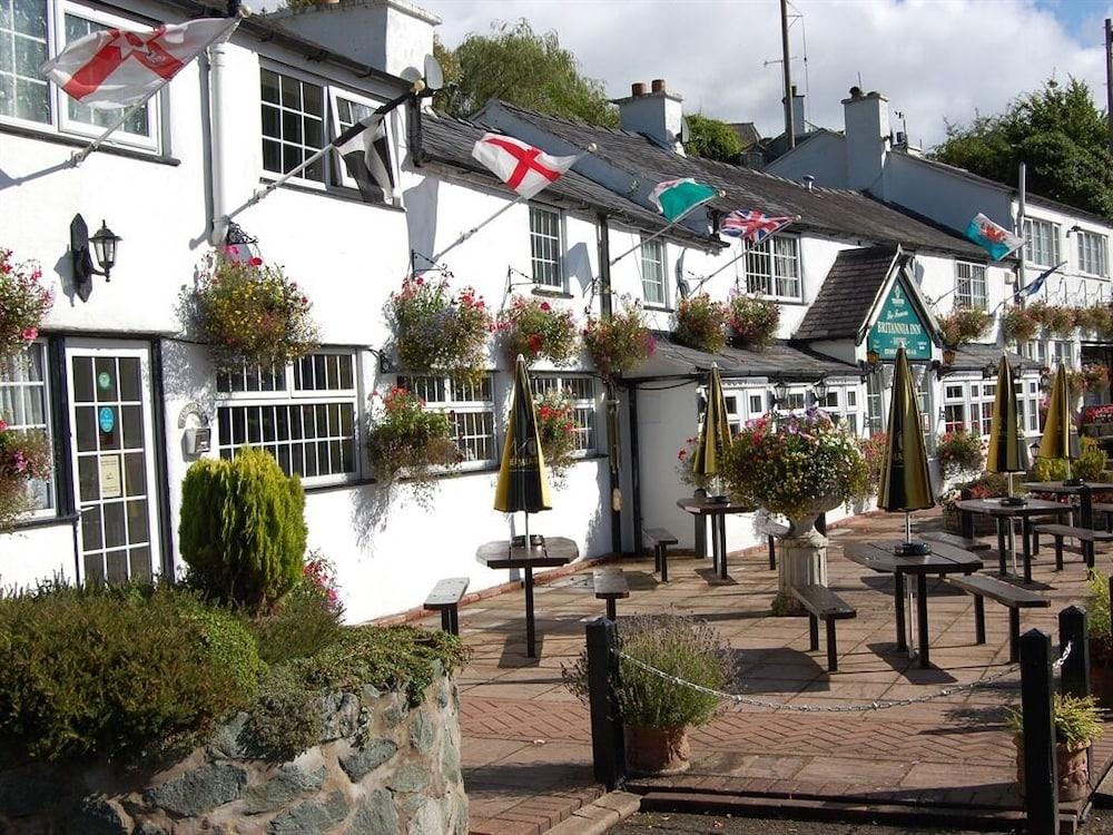 Britannia Inn Llangollen Exterior foto