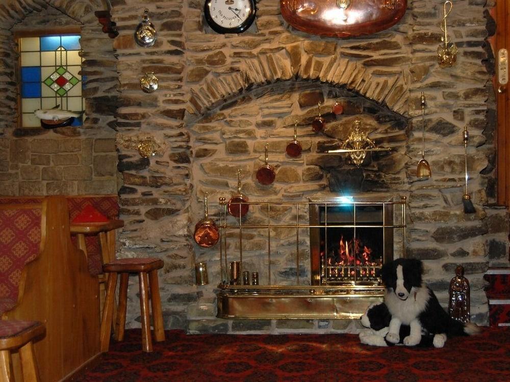 Britannia Inn Llangollen Exterior foto